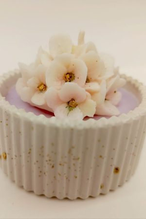 Свеча "Цветущая нежность"