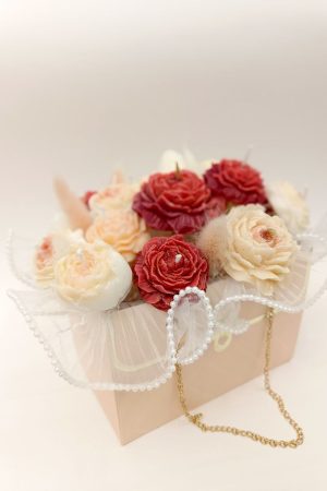 Свечная композиция "Лепестки уюта"