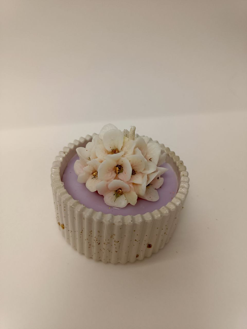 Свеча "Цветущая нежность" — изображение 2