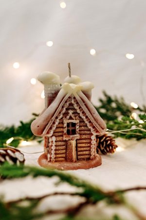 Свеча «Домик новогодний»